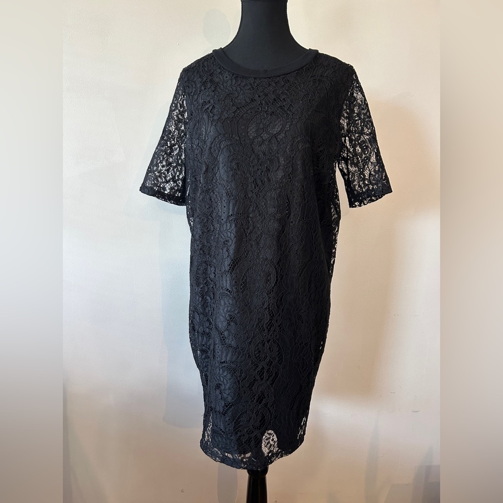 Chic Black Midi Dress